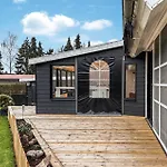 3 Bedroom Cozy In 哈泽斯莱乌