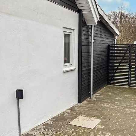 Сasa de vacaciones 3 Bedroom Cozy In *