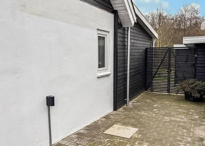 Holiday home 3 Bedroom Cozy In *